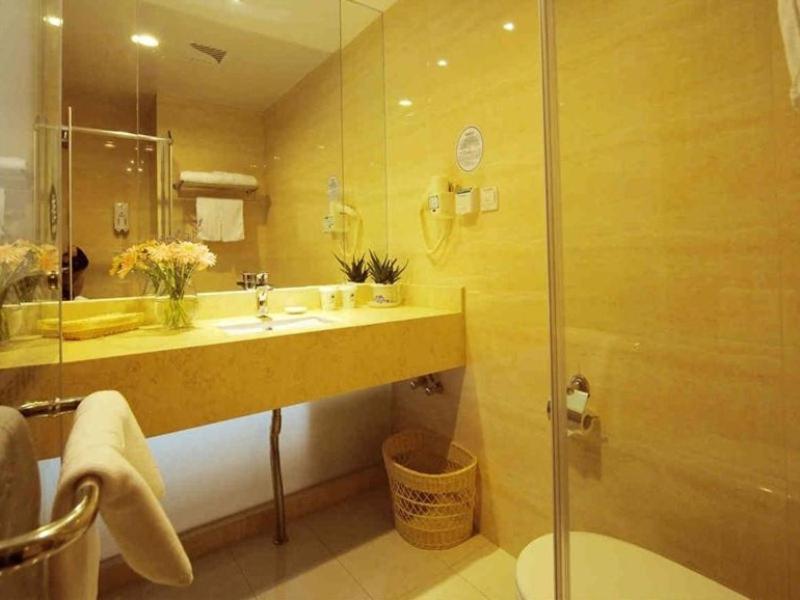 Greentree Inn Shanghai West Huaxia Road Metro Station Express Hotel Buitenkant foto