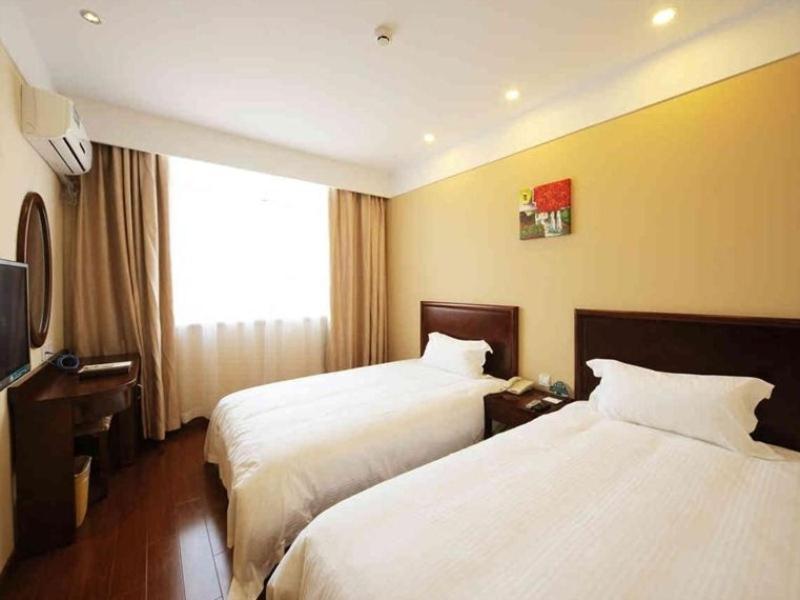 Greentree Inn Shanghai West Huaxia Road Metro Station Express Hotel Buitenkant foto