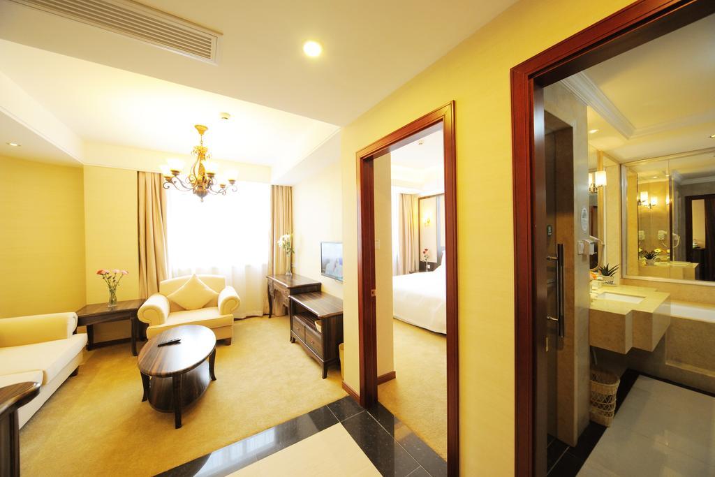 Greentree Inn Shanghai West Huaxia Road Metro Station Express Hotel Buitenkant foto